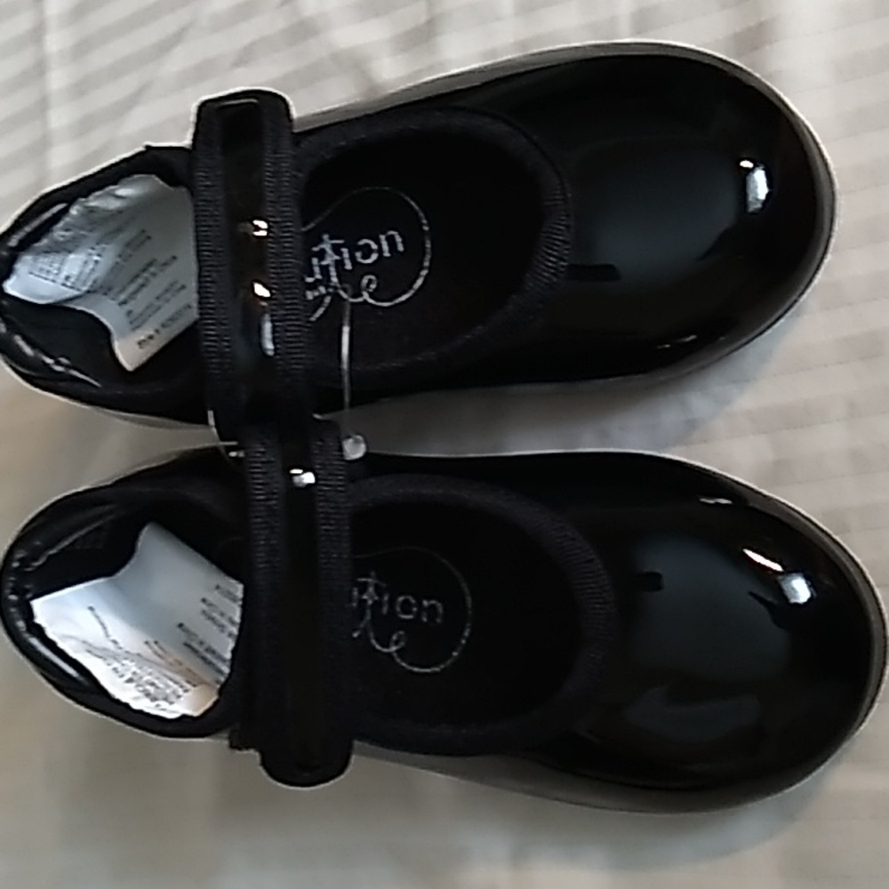 Nwot girls tap shoes